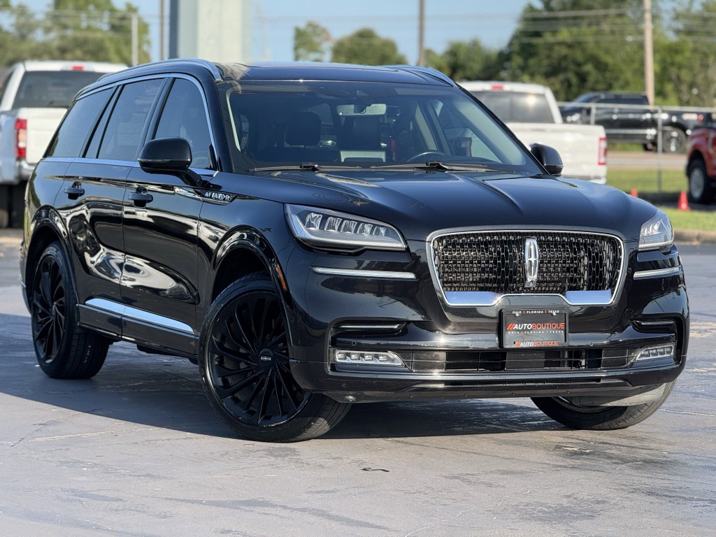 2021 Lincoln Aviator Image 3
