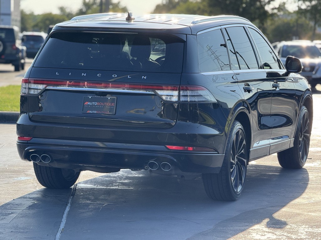 2021 Lincoln Aviator Image 10