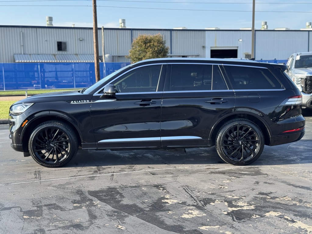 2021 Lincoln Aviator Image 11