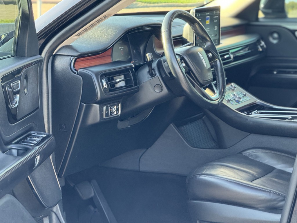 2021 Lincoln Aviator Image 13