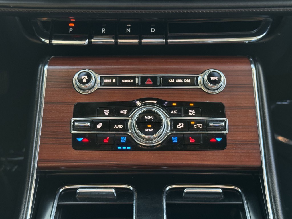 2021 Lincoln Aviator Image 22