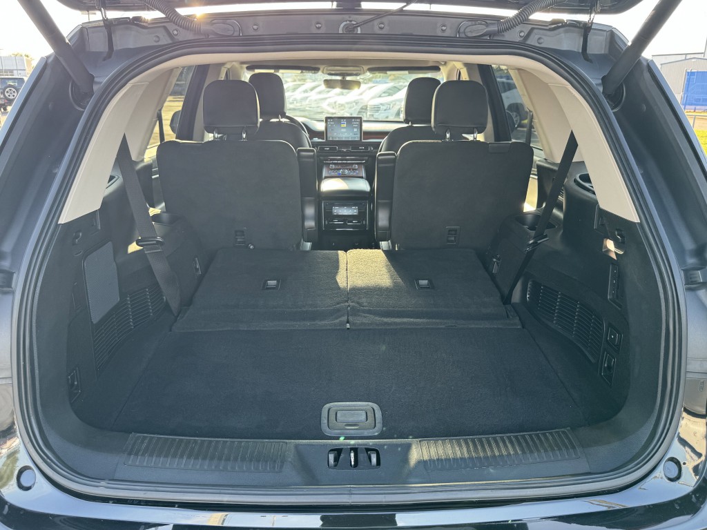 2021 Lincoln Aviator Image 33