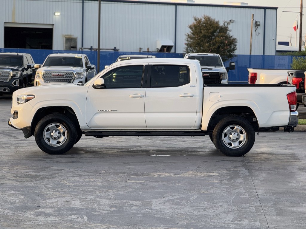 2016 Toyota Tacoma Image 8