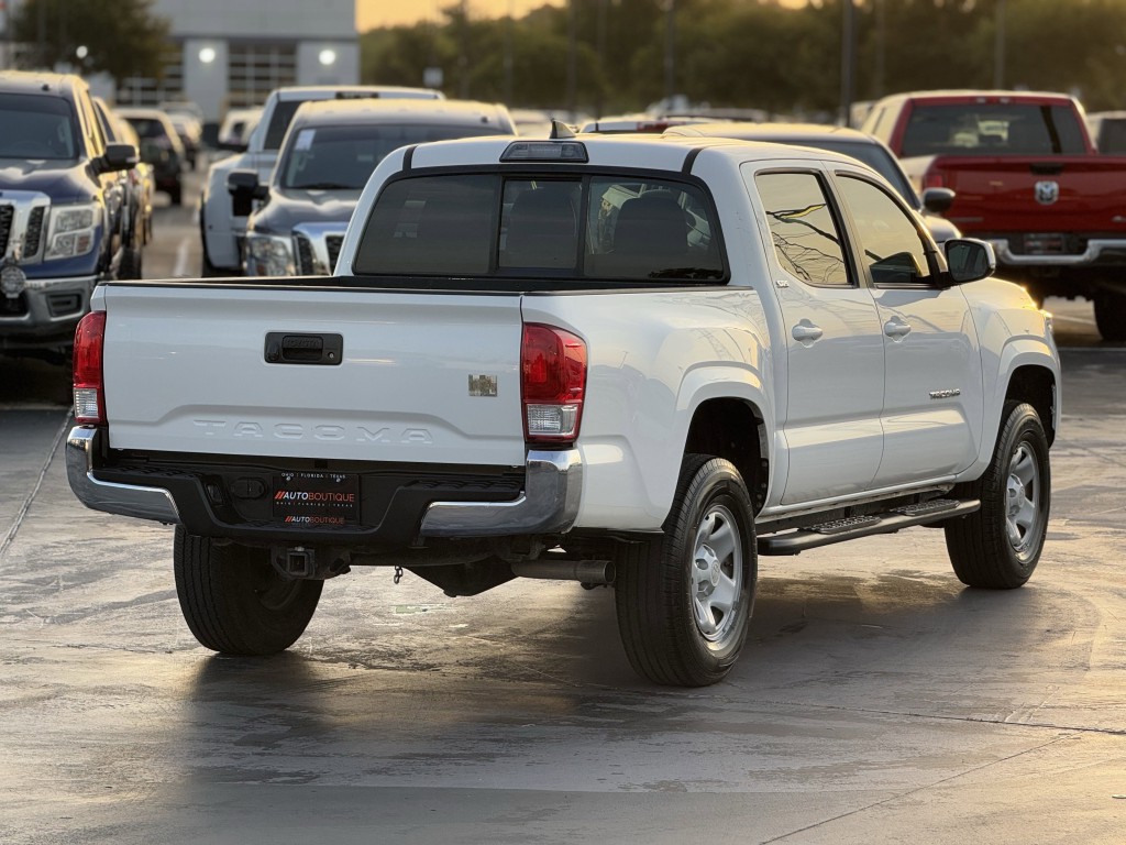 2016 Toyota Tacoma Image 10