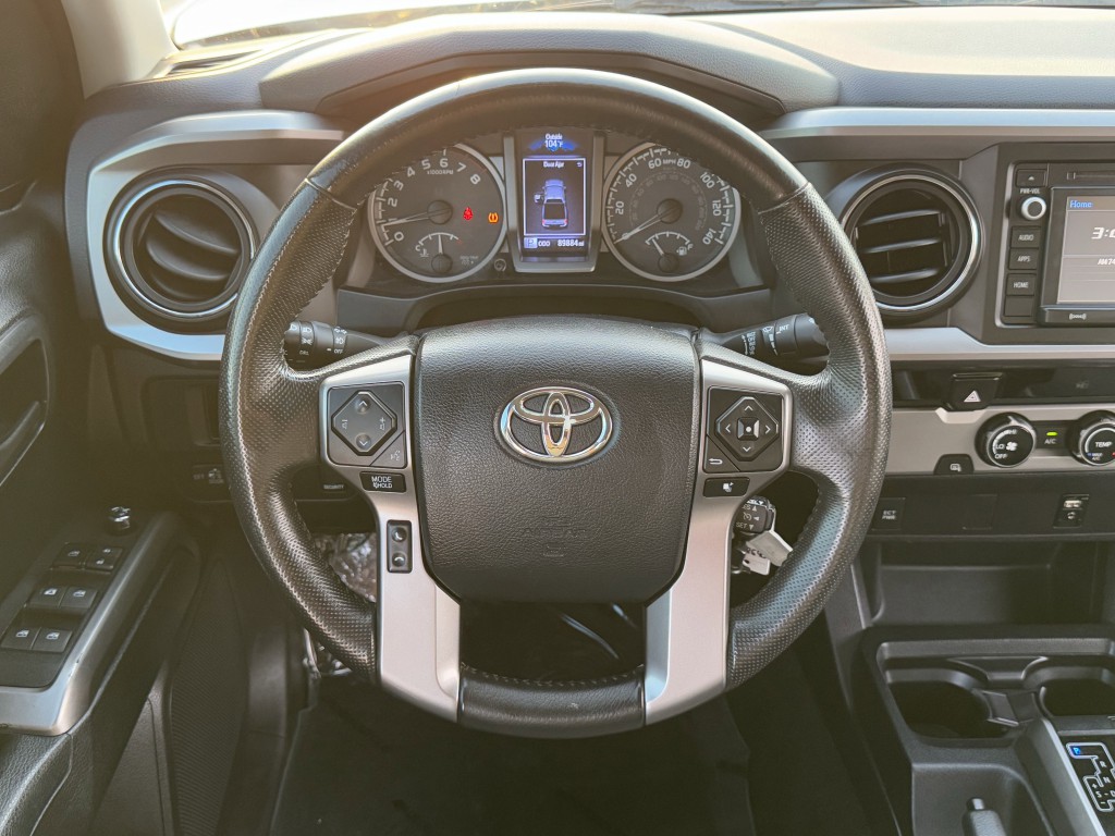 2016 Toyota Tacoma Image 15