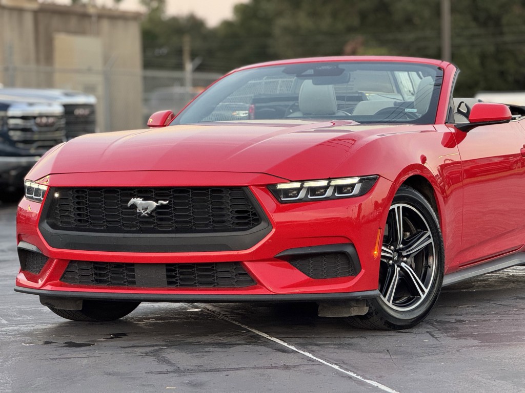 2024 Ford Mustang Image 6