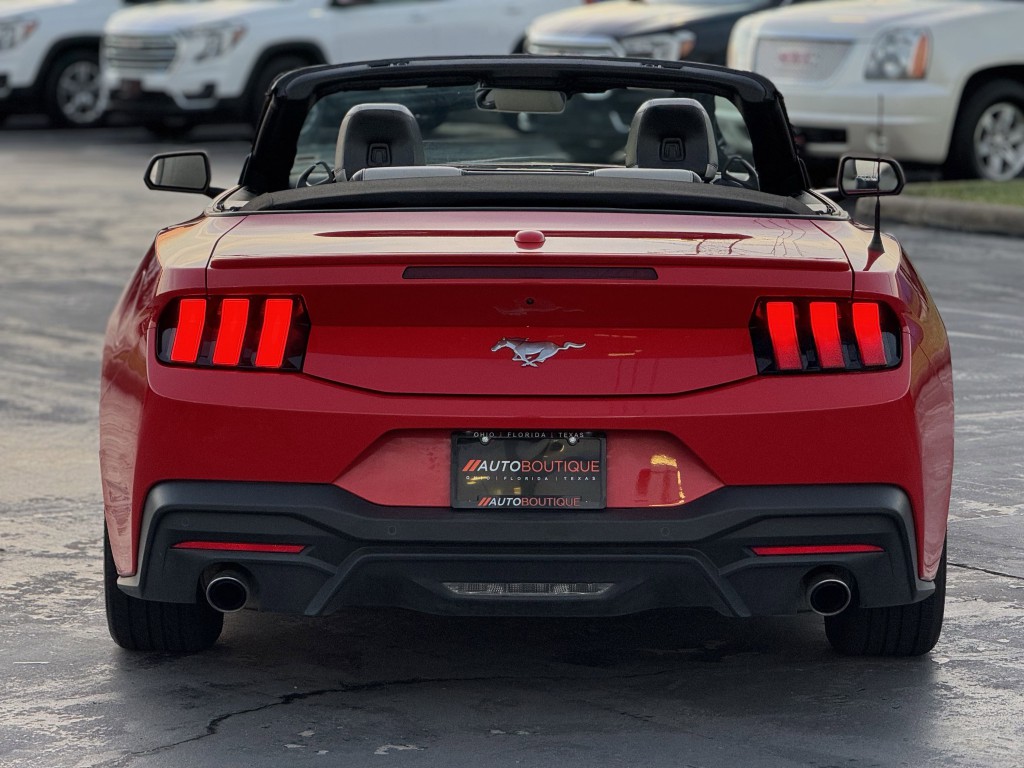 2024 Ford Mustang Image 9