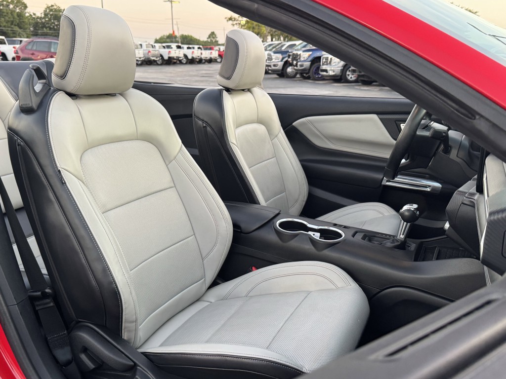 2024 Ford Mustang Image 27