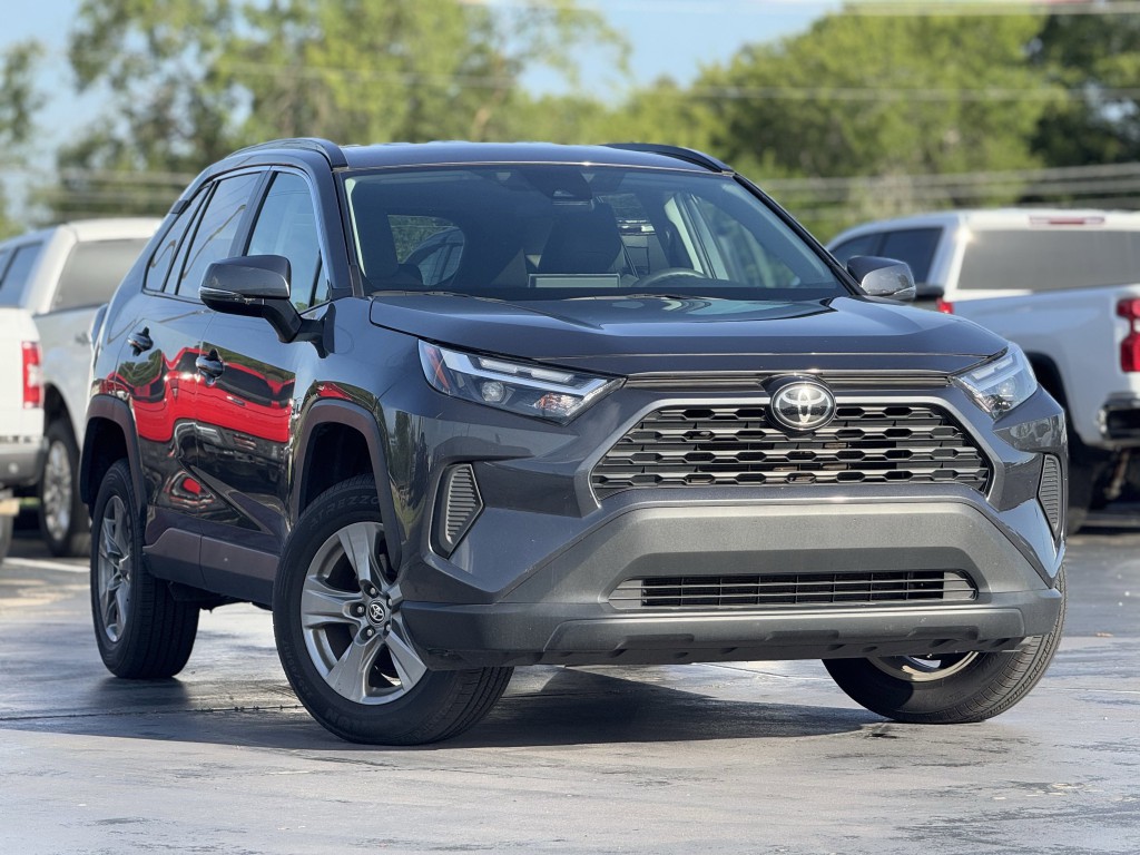 2024 Toyota Rav4 Image 3