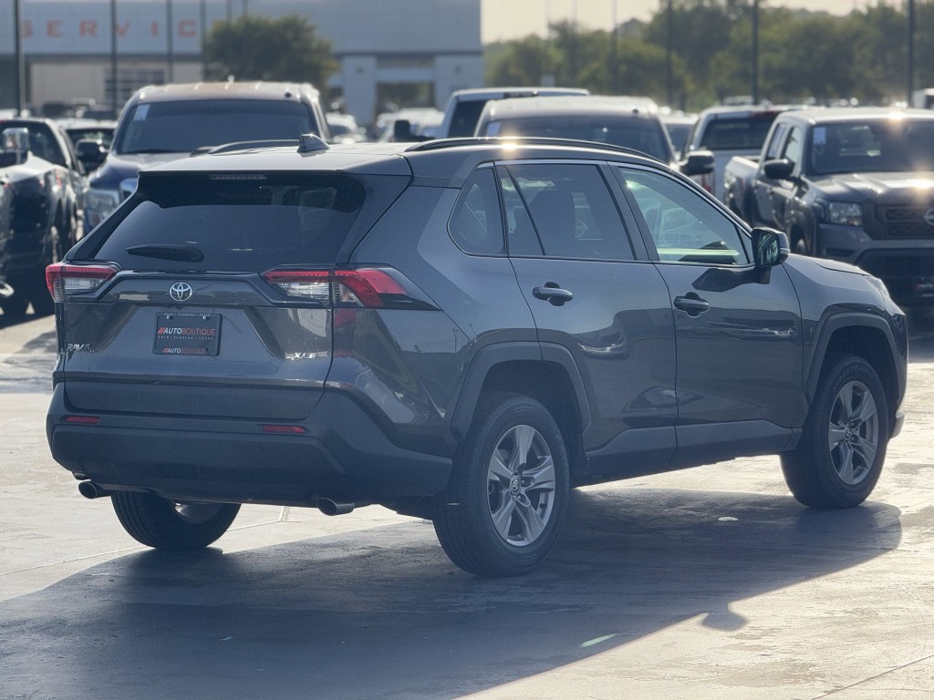 2024 Toyota Rav4 Image 11