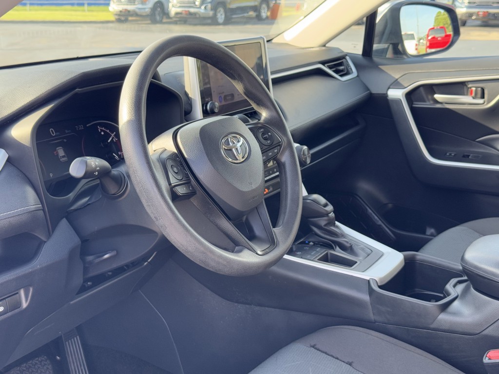 2024 Toyota Rav4 Image 12