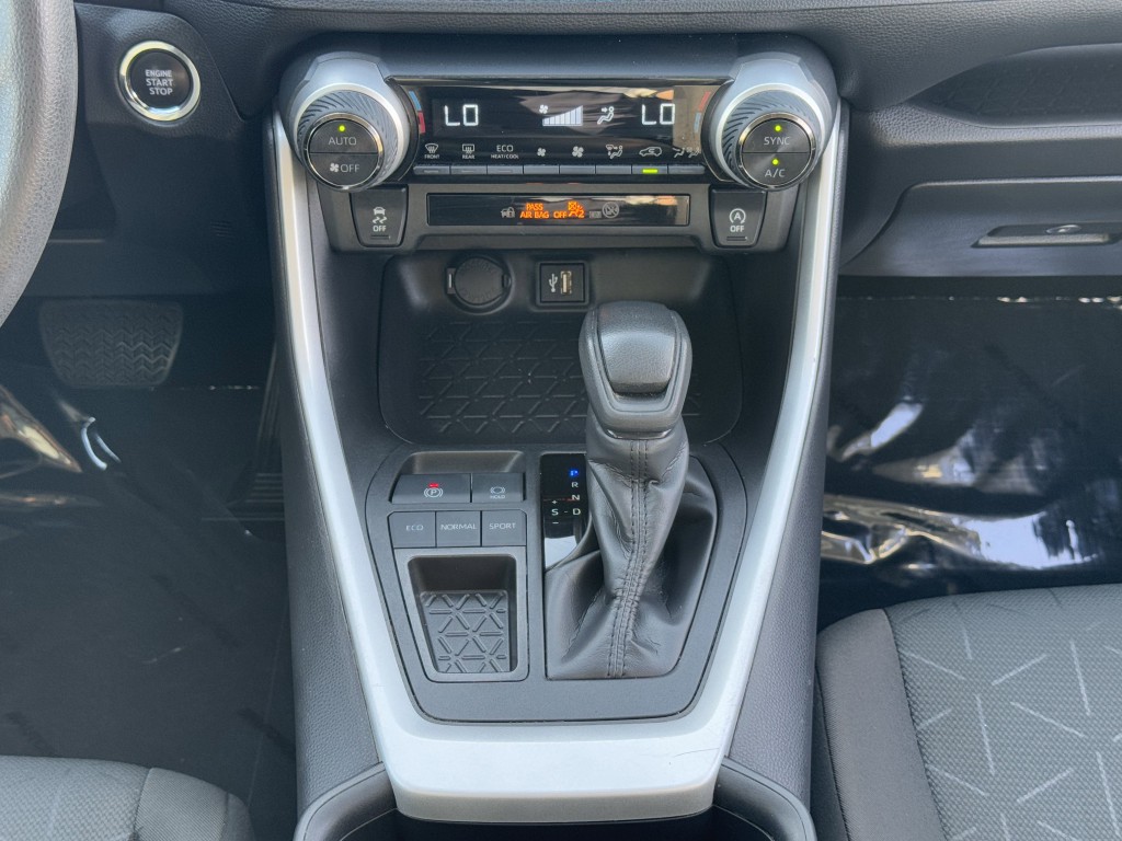 2024 Toyota Rav4 Image 21