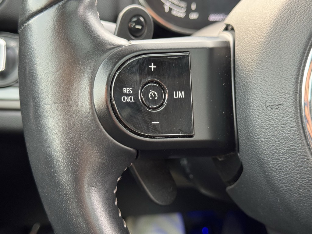 2024 MINI Countryman Image 16