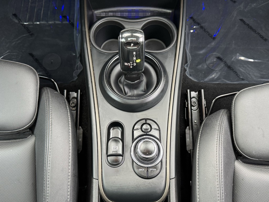 2024 MINI Countryman Image 23
