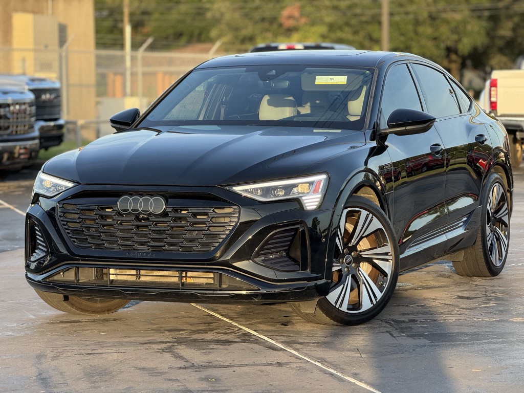 2024 Audi Q8 e-tron Sportback Image 5