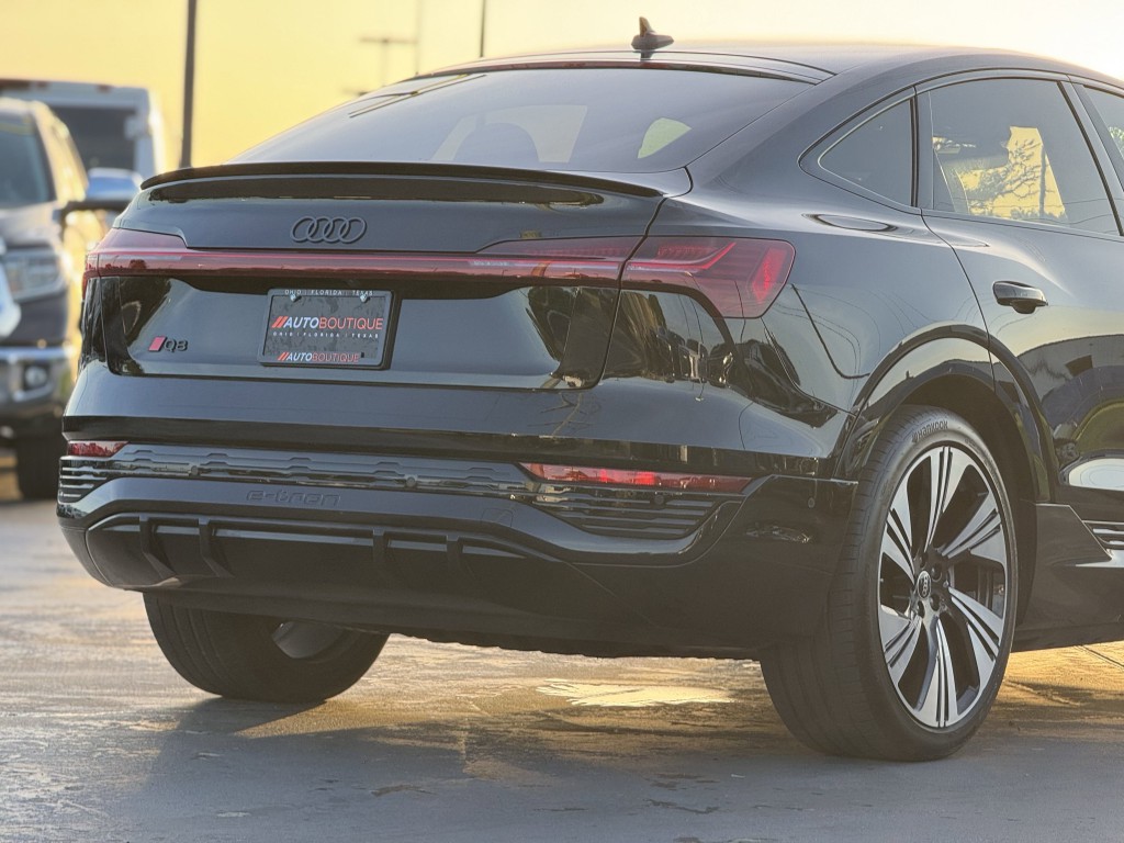 2024 Audi Q8 e-tron Sportback Image 12