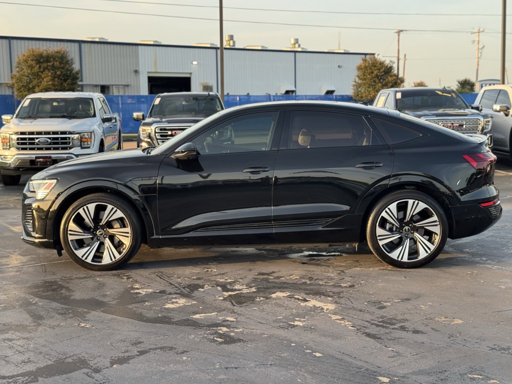 2024 Audi Q8 e-tron Sportback Image 13