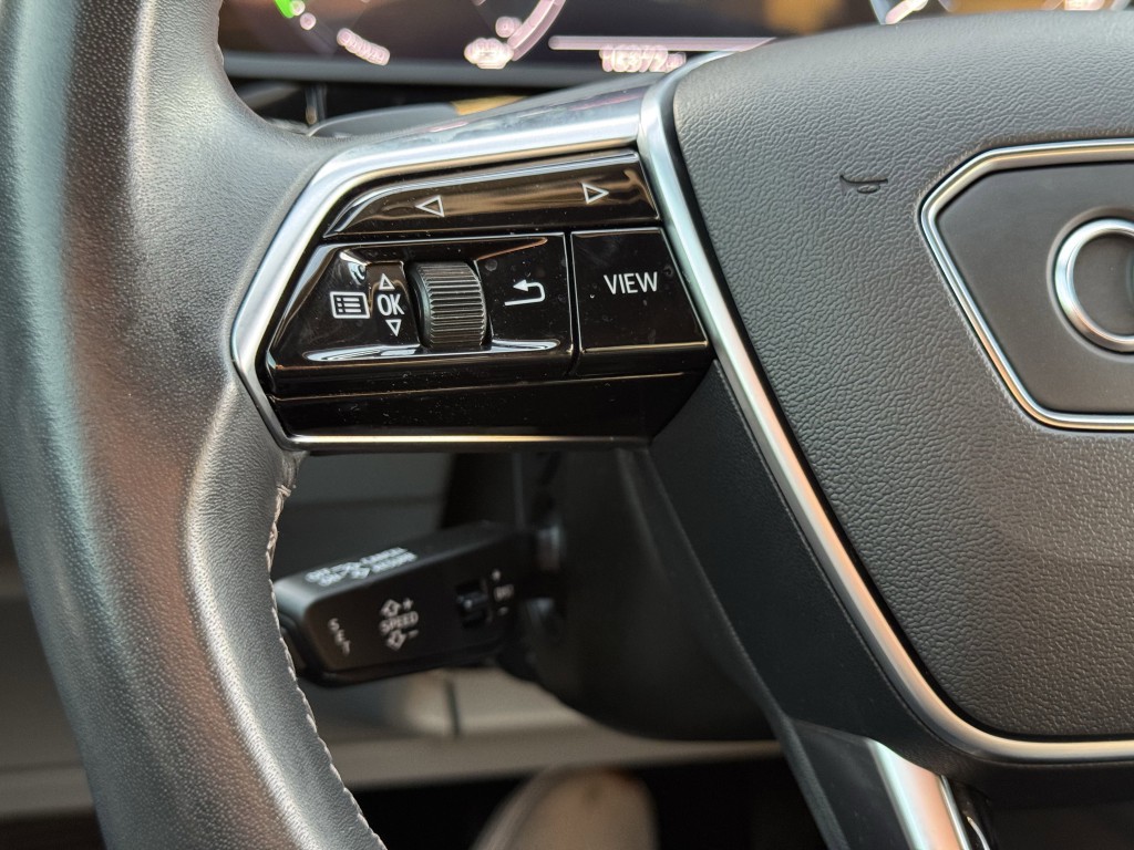 2024 Audi Q8 e-tron Sportback Image 19
