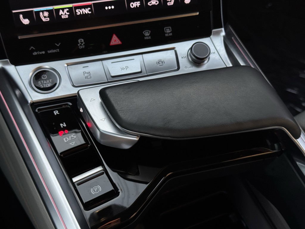 2024 Audi Q8 e-tron Sportback Image 27