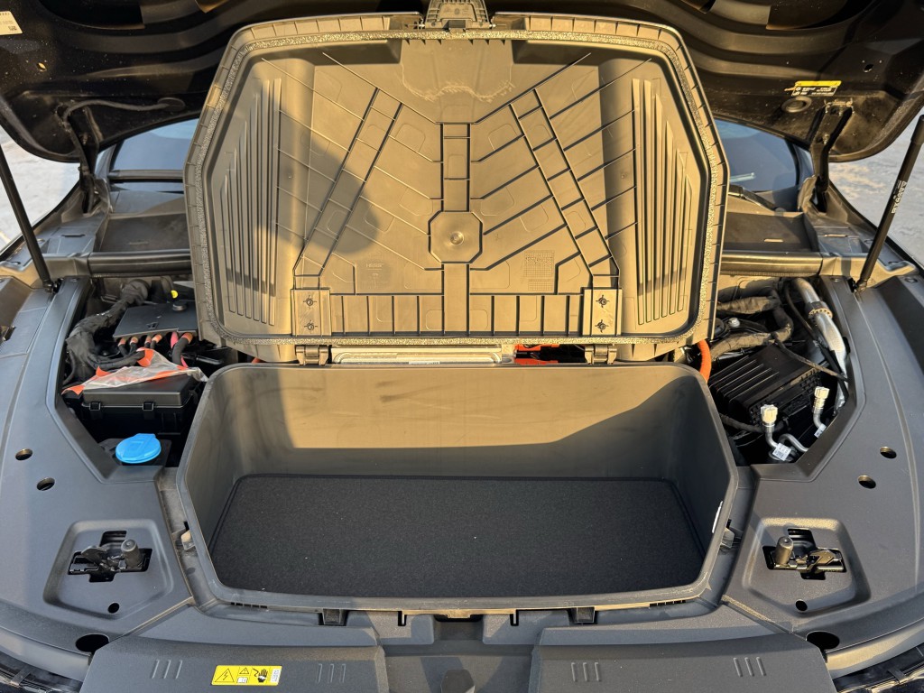 2024 Audi Q8 e-tron Sportback Image 41