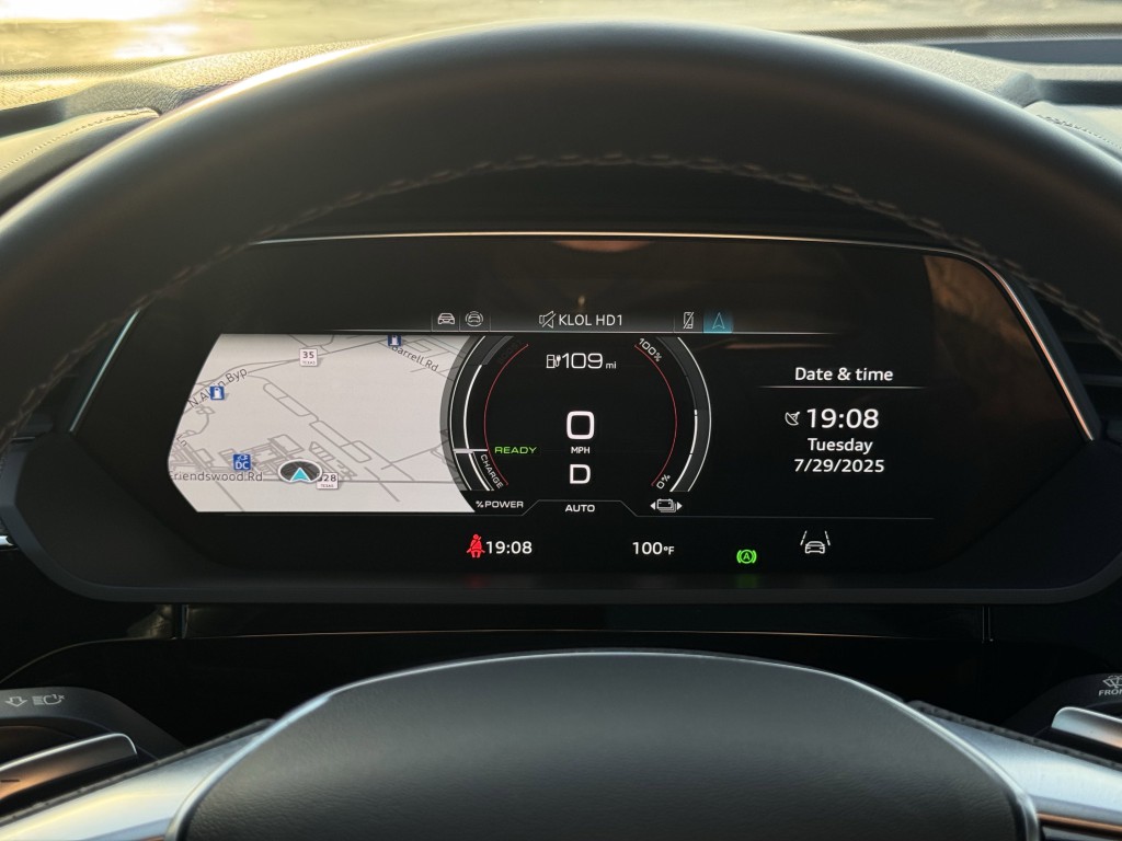 2024 Audi SQ8 e-tron Sportback Image 22
