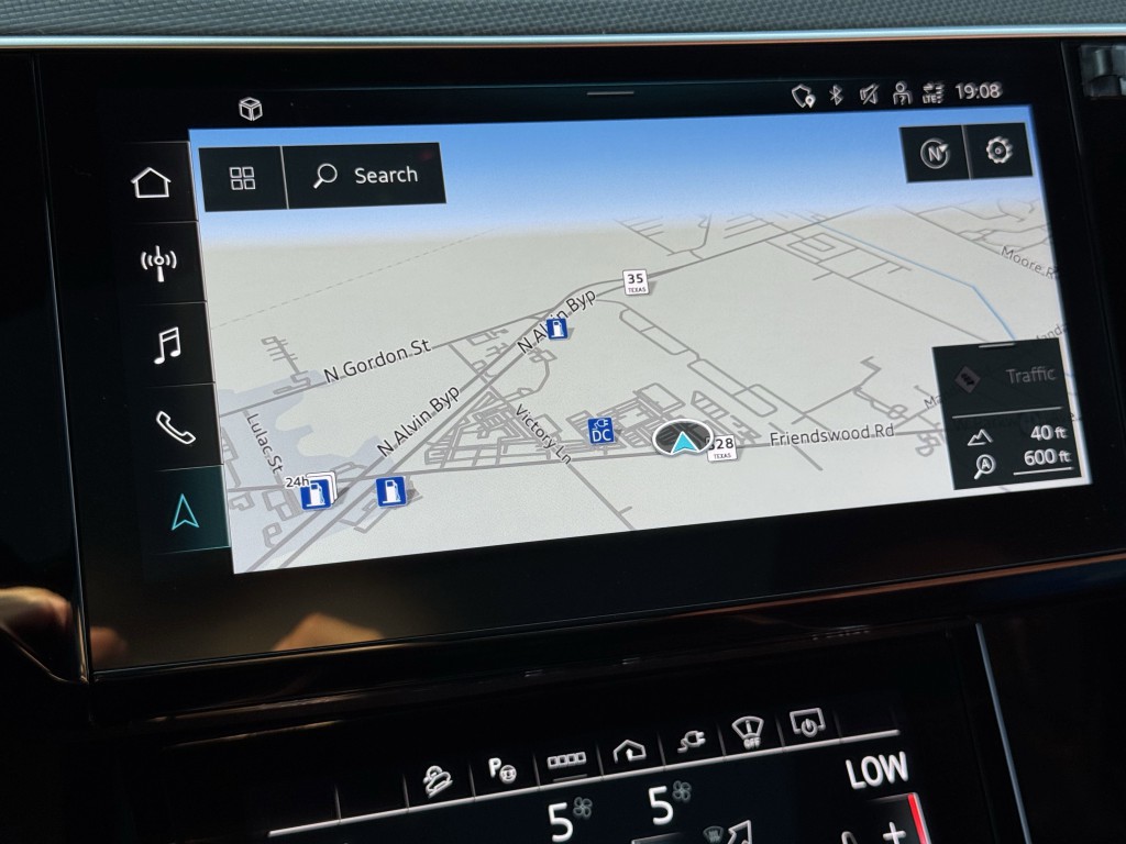 2024 Audi SQ8 e-tron Sportback Image 26