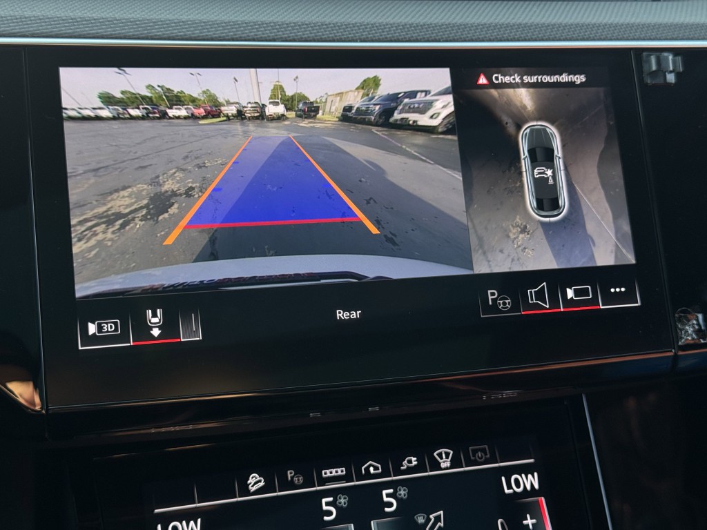 2024 Audi SQ8 e-tron Sportback Image 27