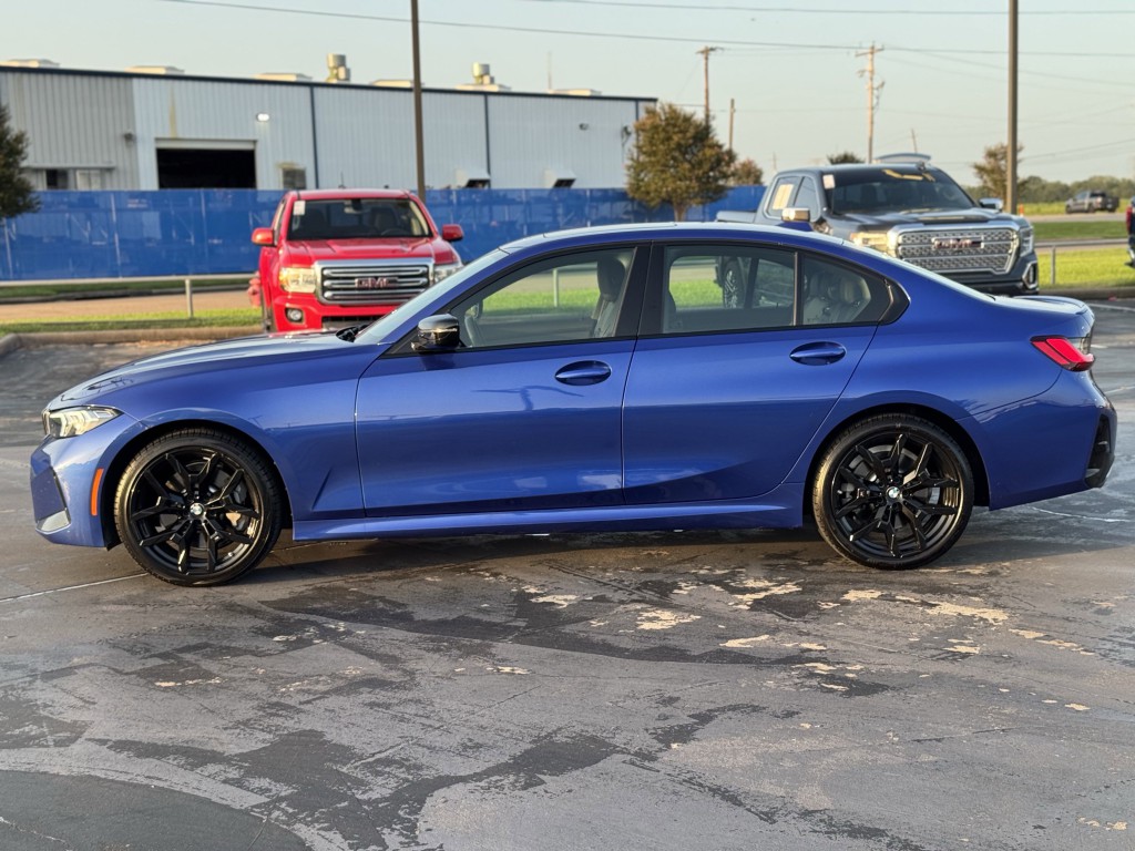2025 BMW 3 Series Image 13