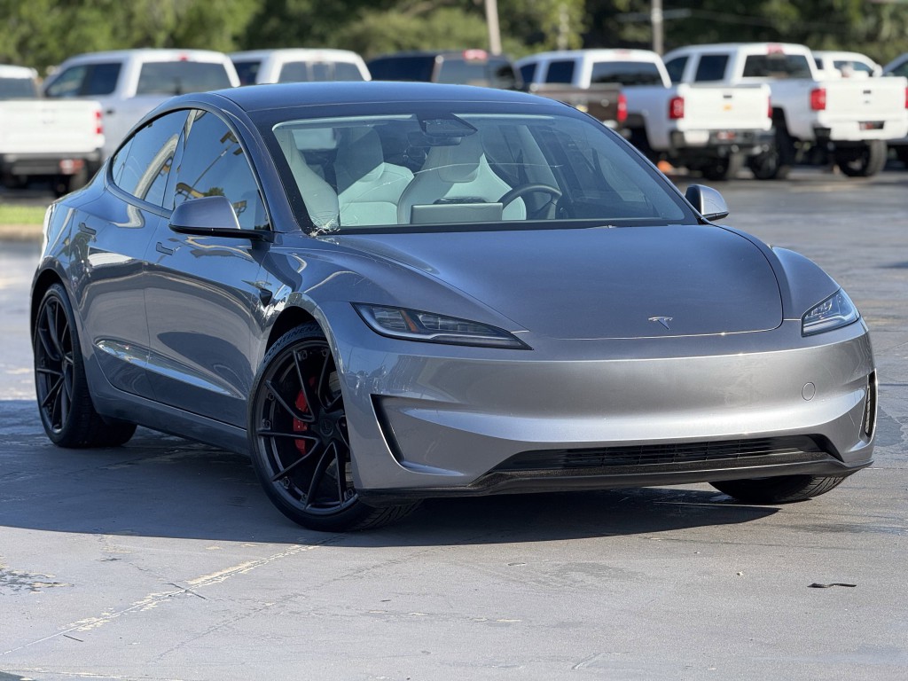 2024 Tesla Model 3 Image 3