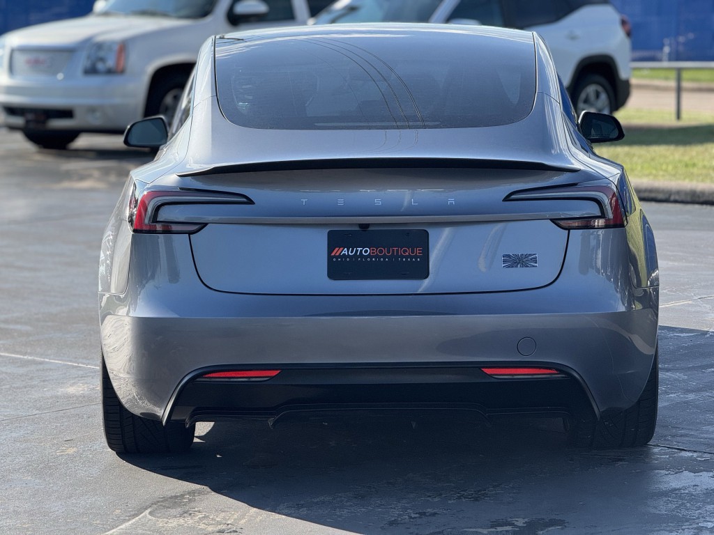 2024 Tesla Model 3 Image 7