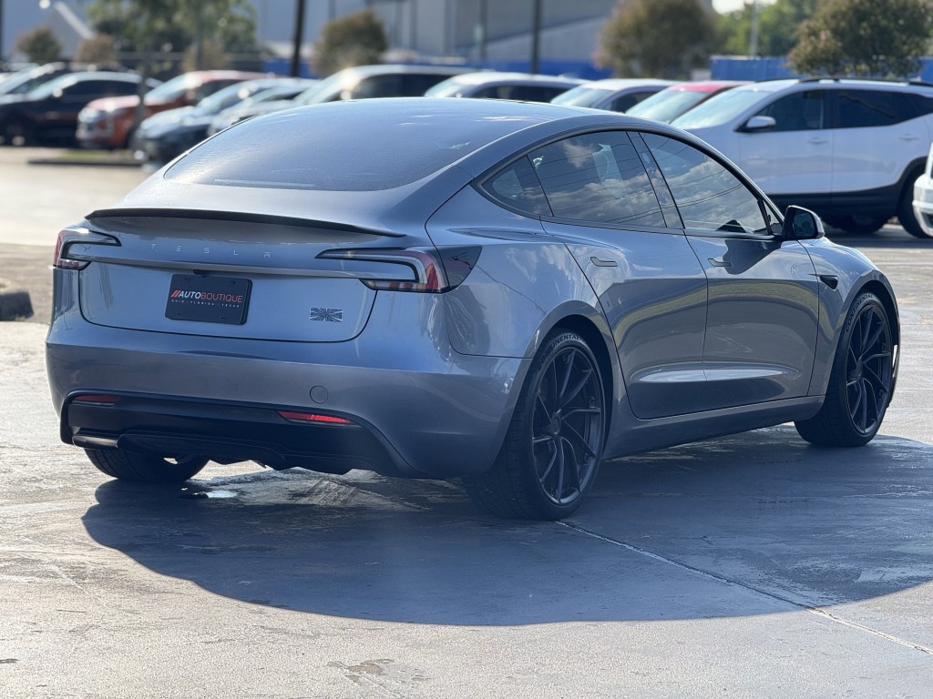 2024 Tesla Model 3 Image 9
