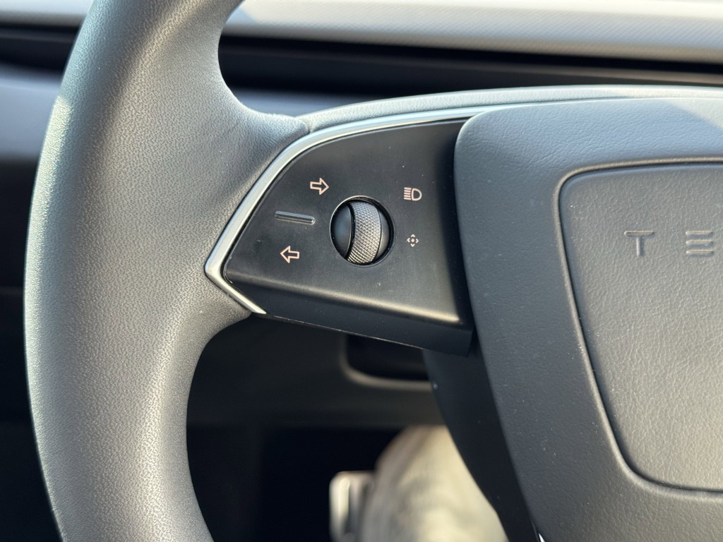 2024 Tesla Model 3 Image 16