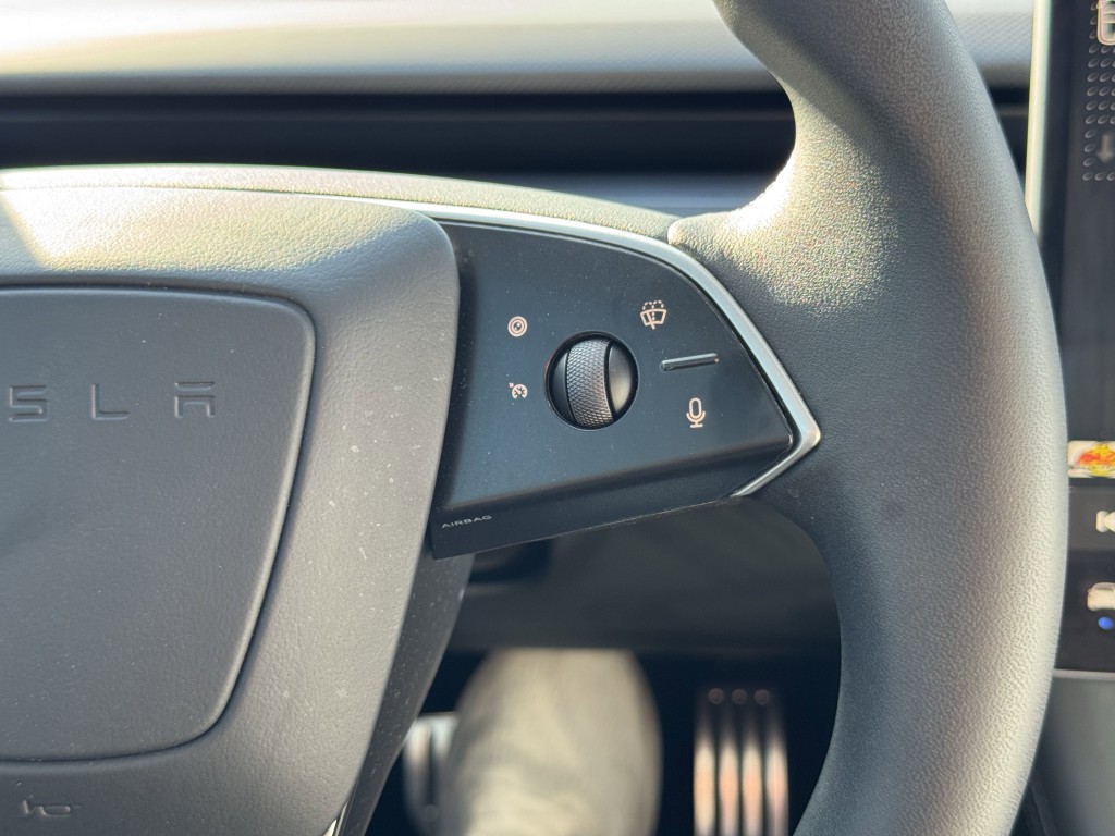 2024 Tesla Model 3 Image 17
