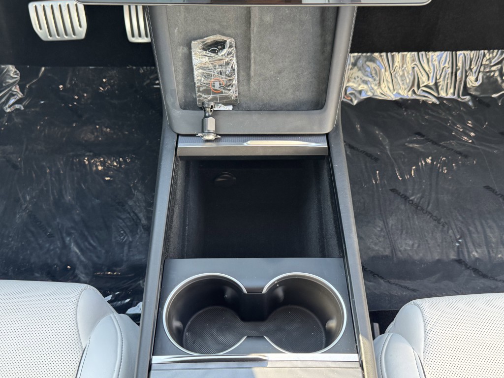 2024 Tesla Model 3 Image 21