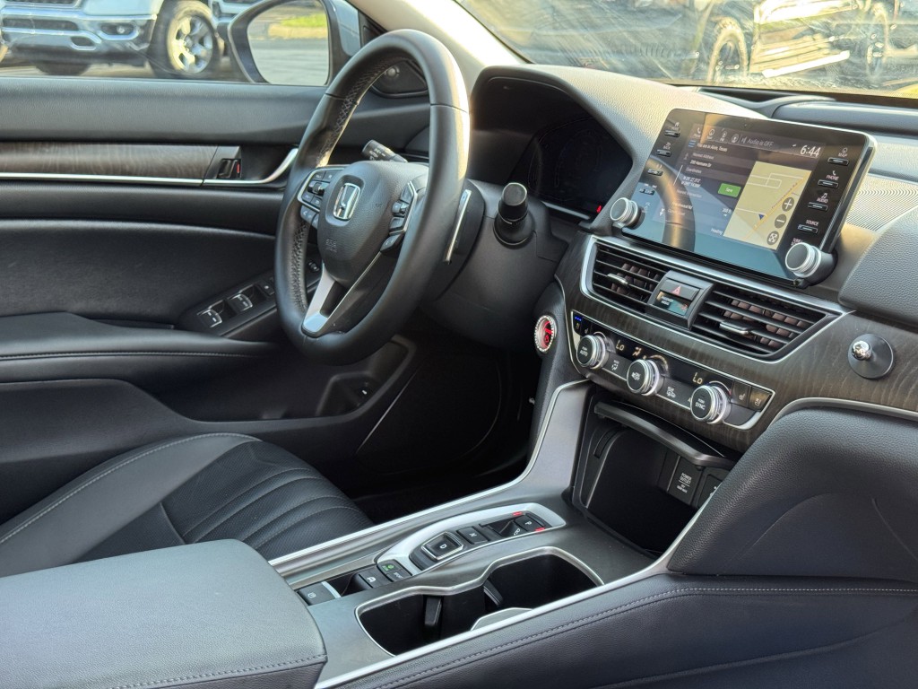 2022 Honda Accord Image 13