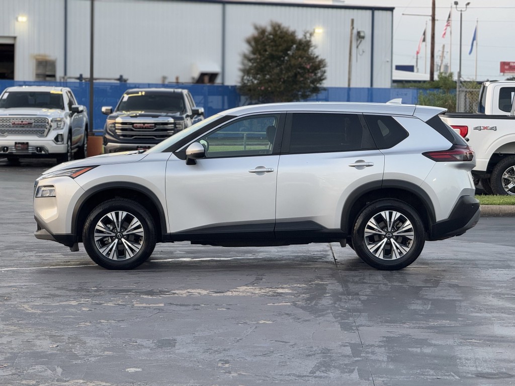 2022 Nissan Rogue Image 8