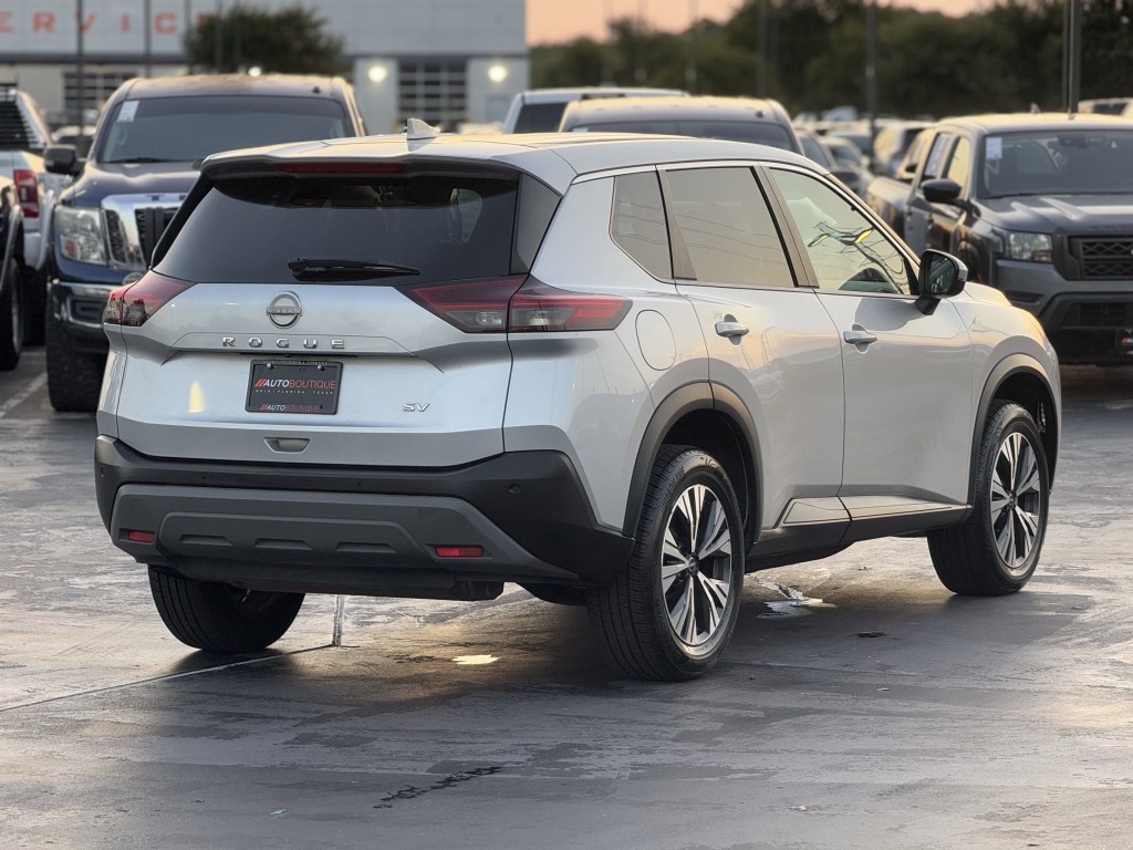 2022 Nissan Rogue Image 10