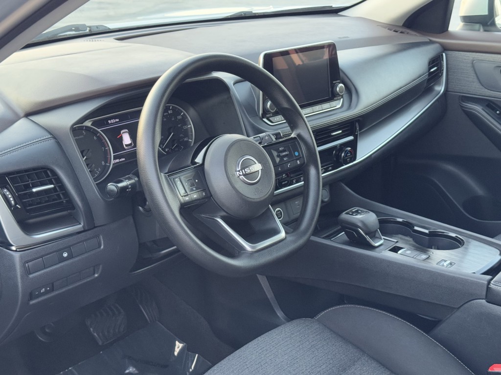 2022 Nissan Rogue Image 12