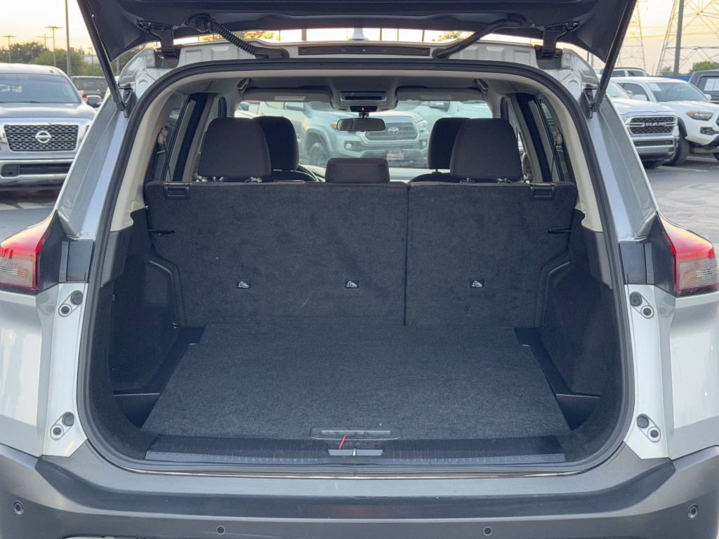 2022 Nissan Rogue Image 28