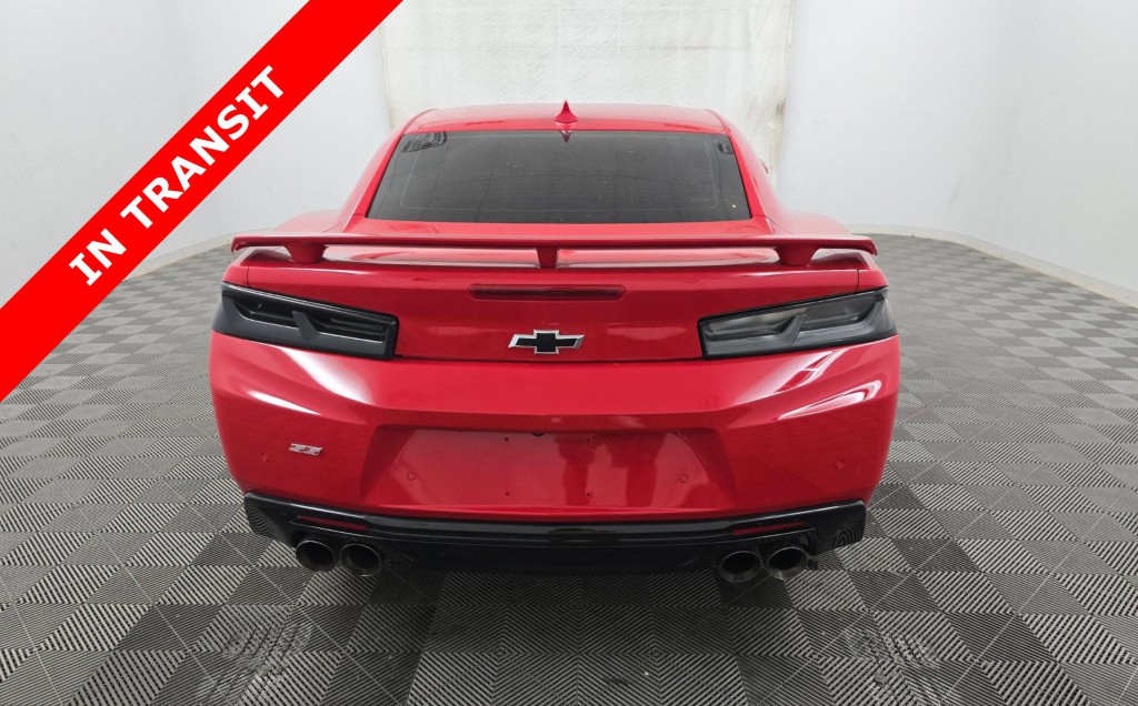2017 Chevrolet Camaro Image 7