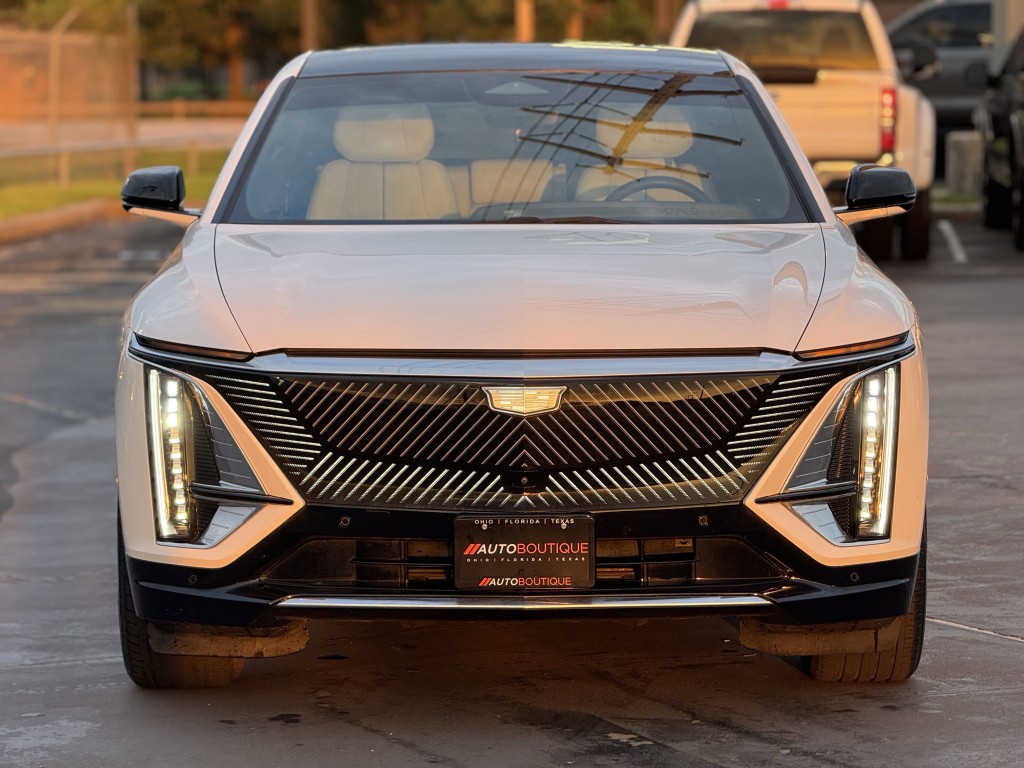 2024 Cadillac Lyriq Image 8