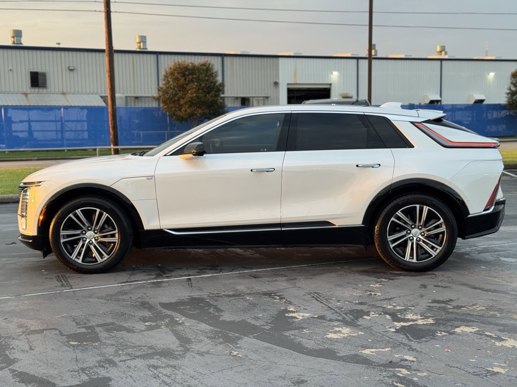 2024 Cadillac Lyriq Image 12