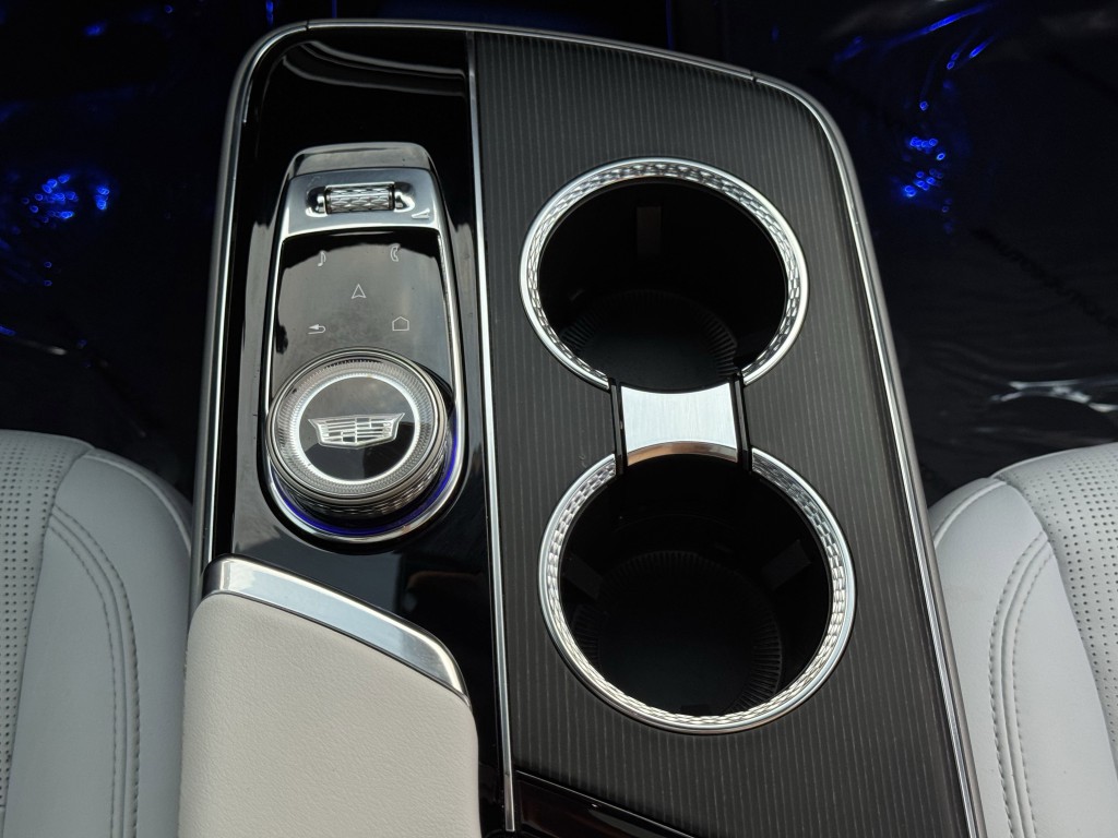 2024 Cadillac Lyriq Image 24