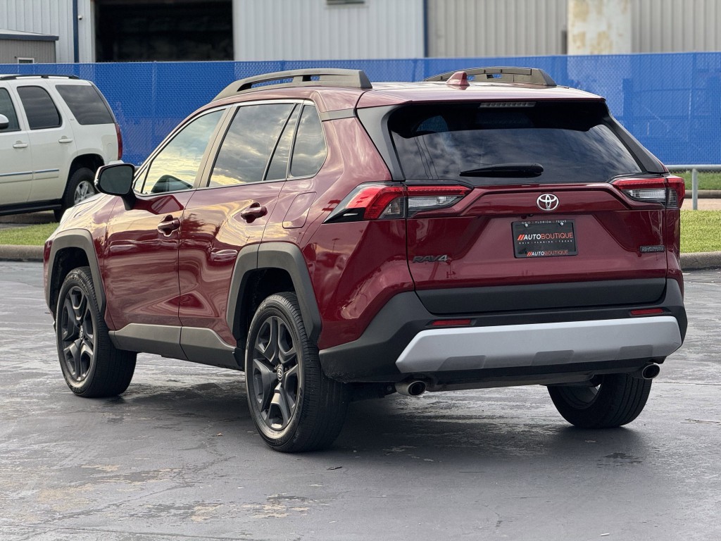 2024 Toyota Rav4 Image 9