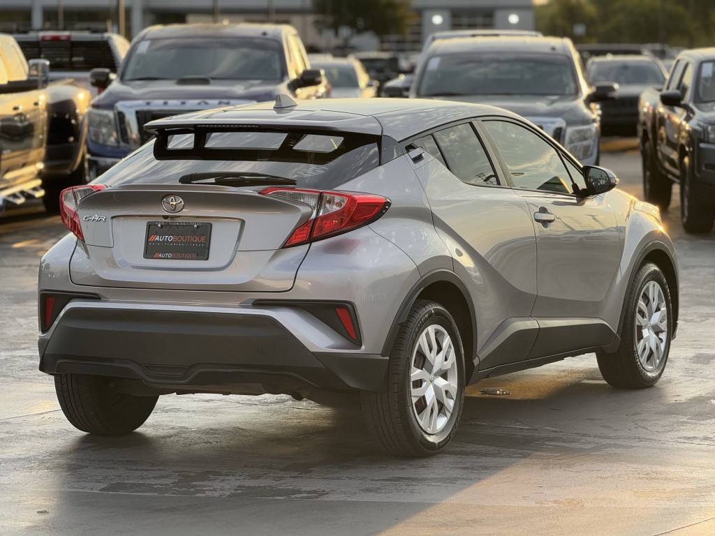 2019 Toyota C-HR Image 10