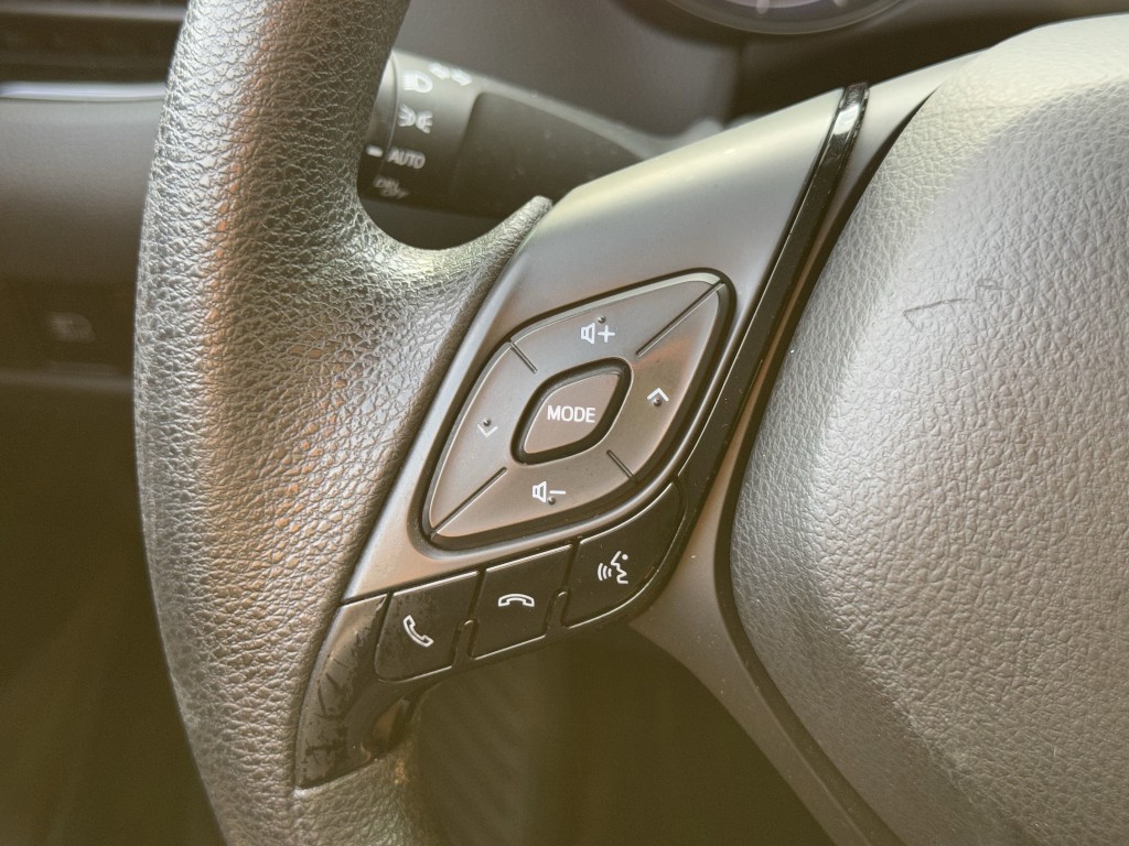 2019 Toyota C-HR Image 13