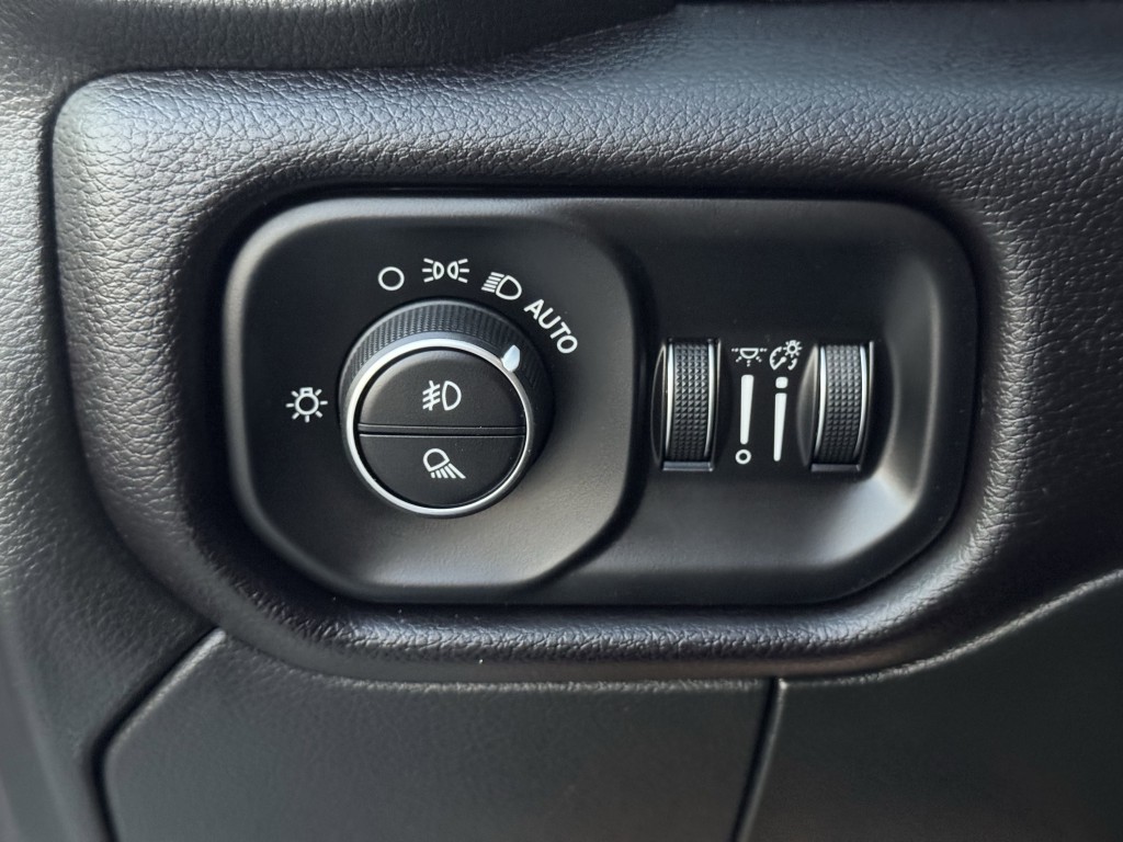 2024 RAM 2500 Image 21