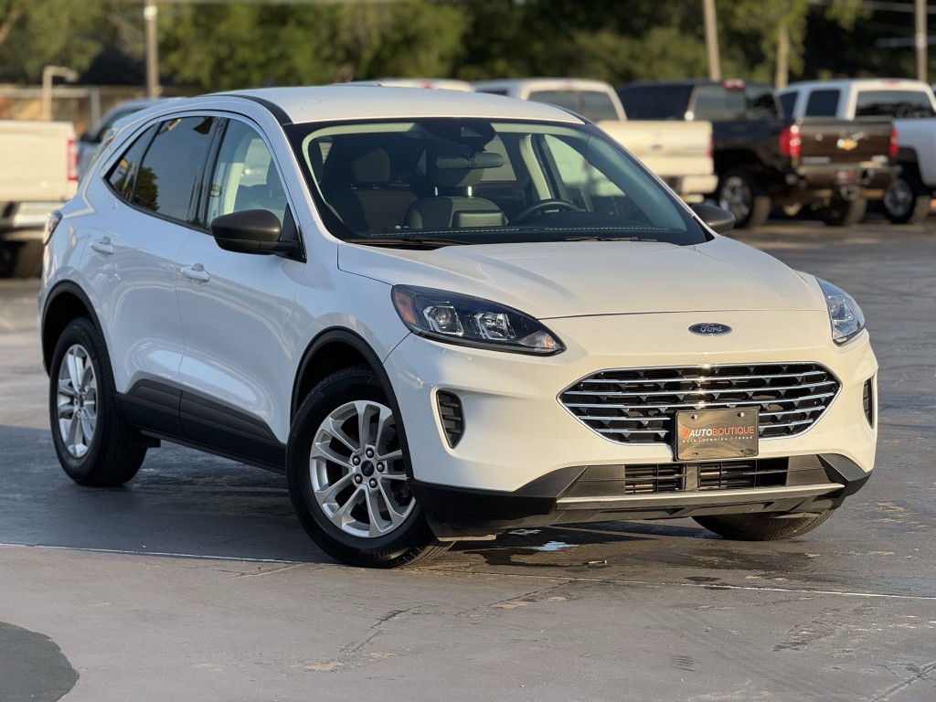 2022 Ford Escape Image 3