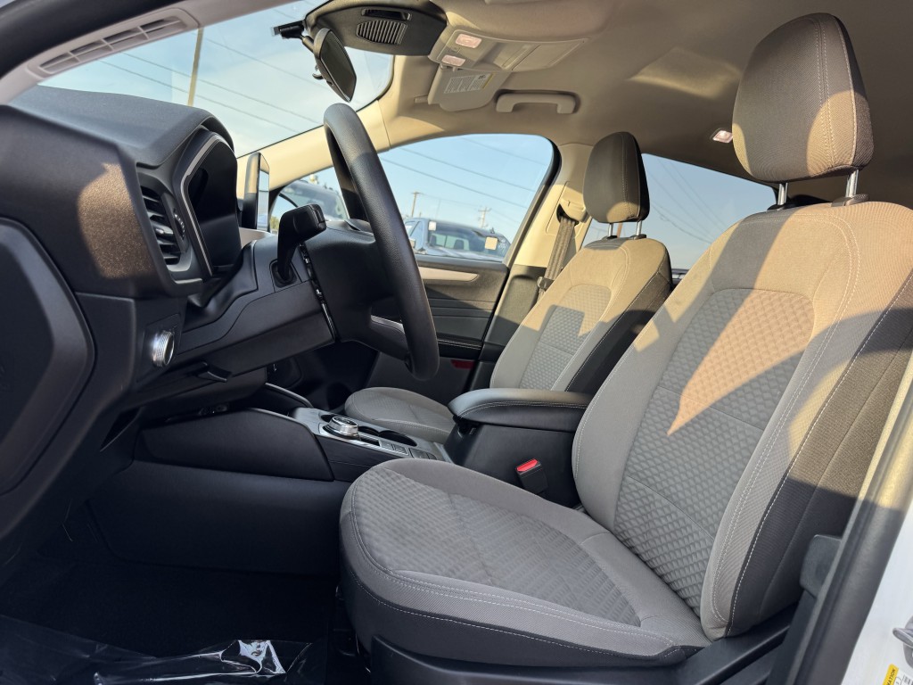 2022 Ford Escape Image 24