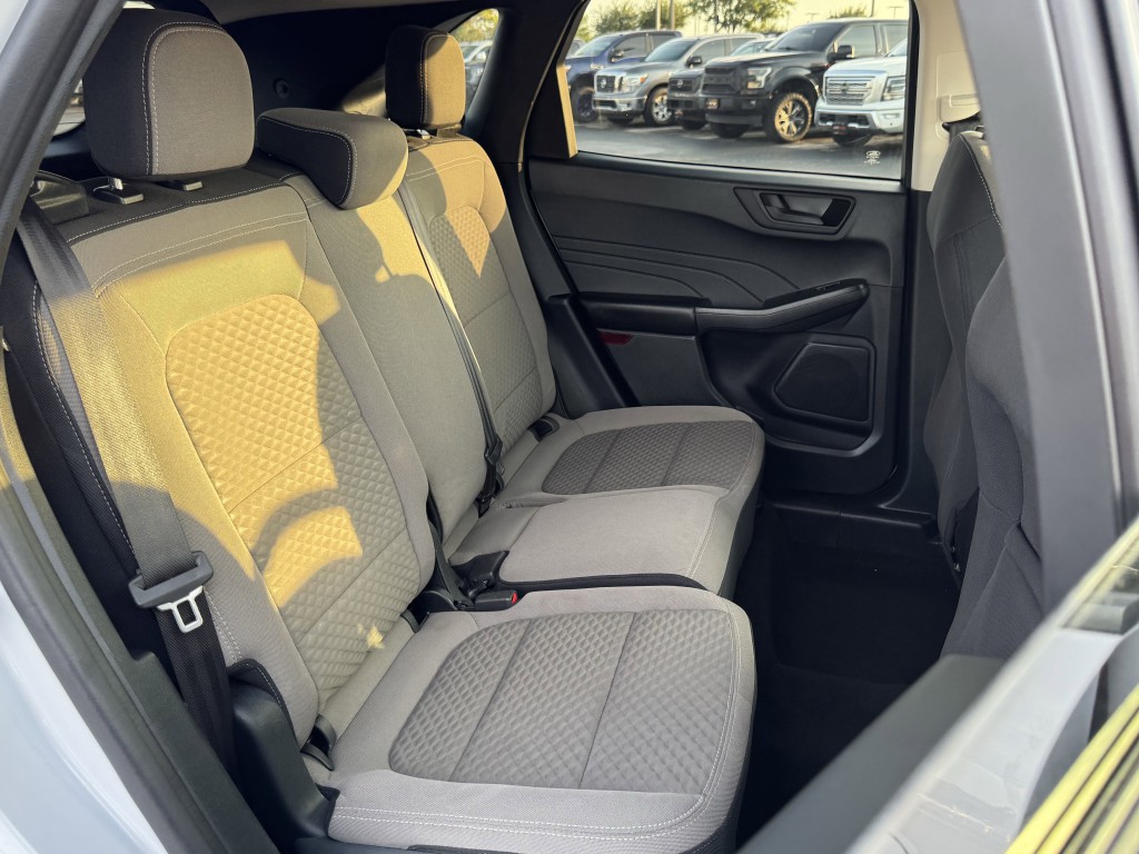 2022 Ford Escape Image 25